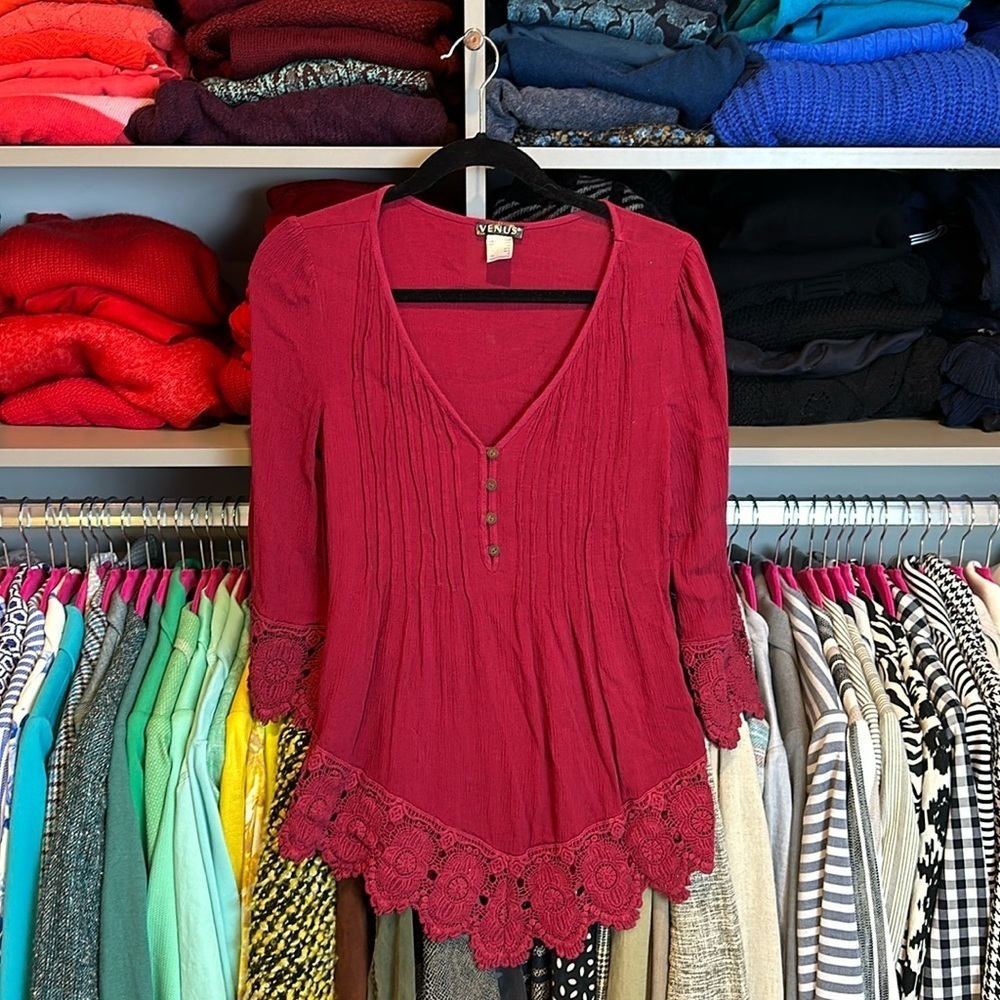 VENUS maroon 3/4 quarter sleeve v neck laced and embroidered blouse size XS